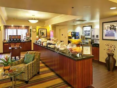 Hampton Inn Portland Airport 3*,